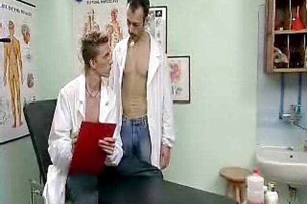 Dr giving it to twink