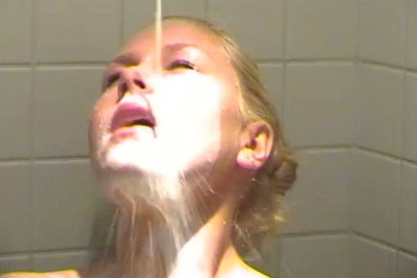 Sjov i brusebadet